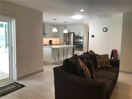 Interior, Kitchen, Living room, Pendant Lights, Recessed Lighting, Stainless Steel Appliances