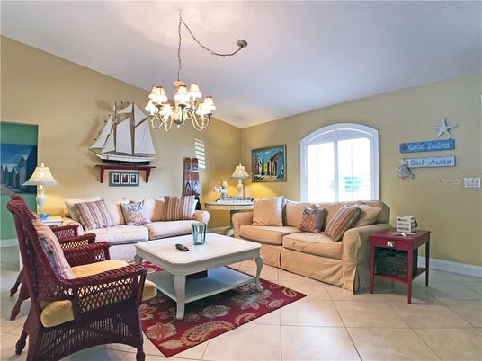 Chandelier, Interior, Living room