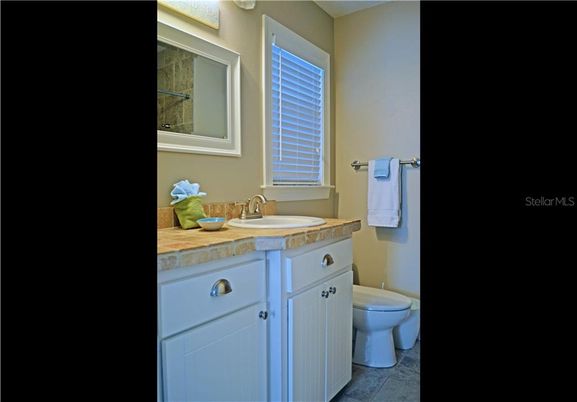 Bathroom, Interior, Tile Countertops