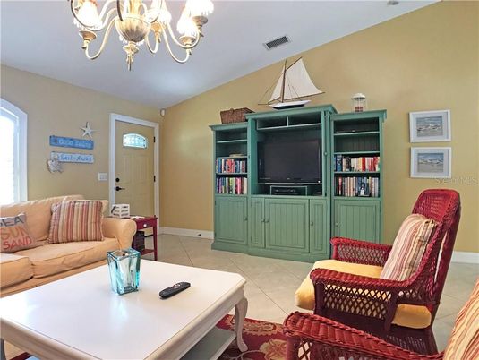 Chandelier, Interior, Living room