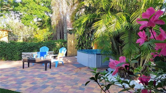 Exterior, Hot Tub