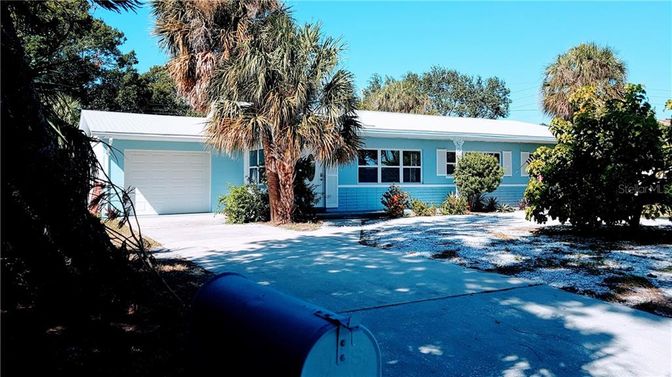 Attached, Backyard, Exterior, Facade, Ranch