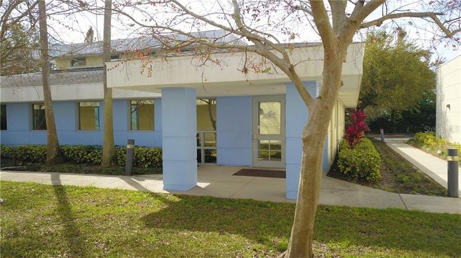 Backyard, Exterior, Facade, Modern