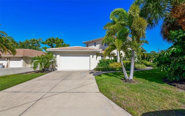 Attached, Backyard, Exterior, Facade, Mediterranean
