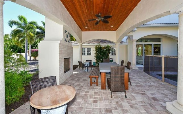 Exterior, Fireplace