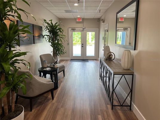 Interior, Recessed Lighting, Wood Texture Flooring