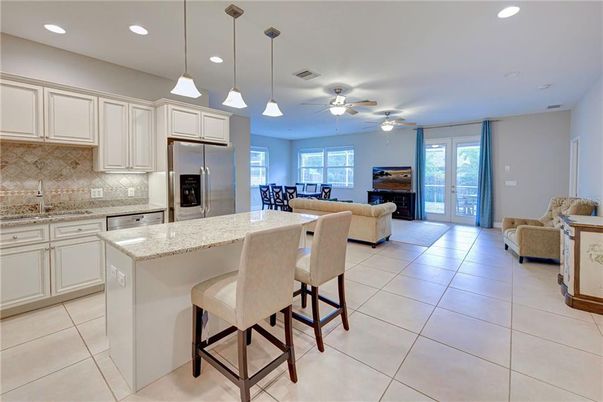 Dining room, Interior, Kitchen, Living room, Pendant Lights, Recessed Lighting, Stainless Steel Appliances