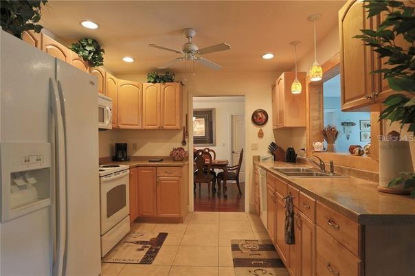 Dining room, Interior, Kitchen, Pendant Lights, Recessed Lighting