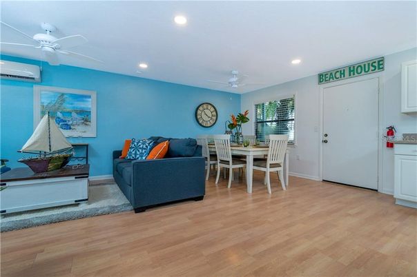 Dining room, Interior, Living room, Recessed Lighting, Wood Texture Flooring