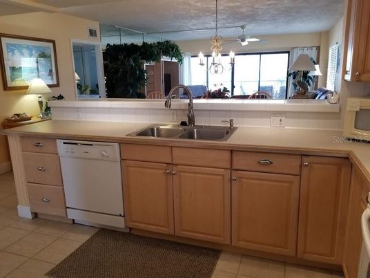 Chandelier, Interior, Kitchen