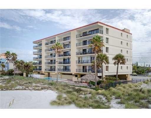 Exterior, Facade, Condo Building
