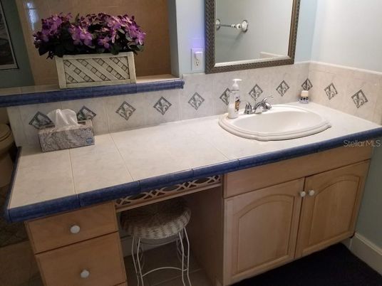Bathroom, Interior, Tile Countertops
