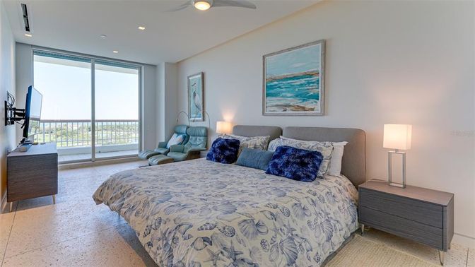 Bedroom, Interior, Recessed Lighting