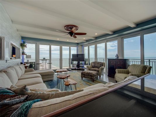 Interior, Living room, Recessed Lighting, Water