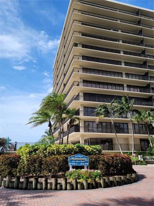 Exterior, Facade, Condo Building