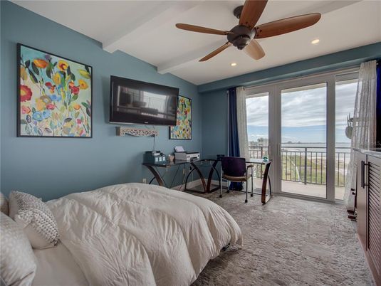 Bedroom, Home Office, Interior, Recessed Lighting, Water