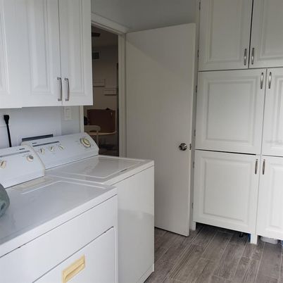 Interior, Utility Closets, Washer, Wood Texture Flooring