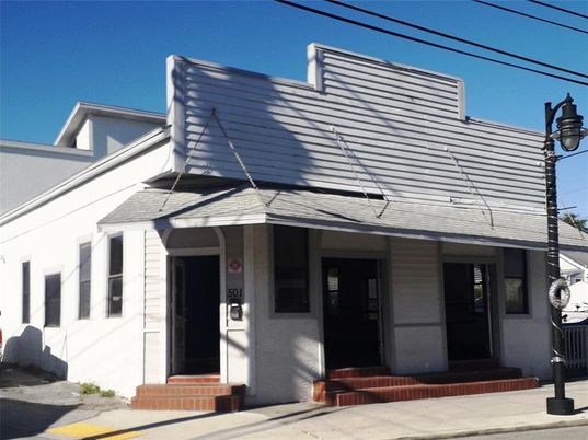 Exterior, Facade, None
