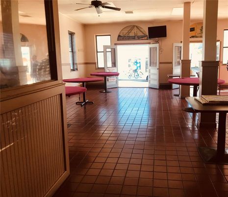 Billiard Table, Game Room, Interior