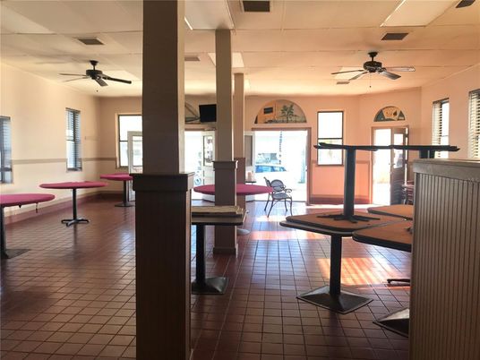 Game Room, Interior