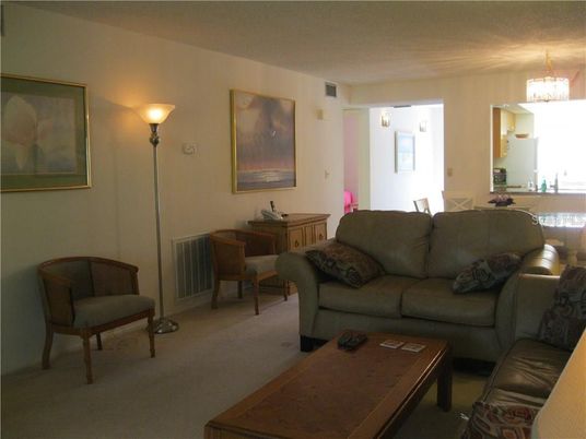 Chandelier, Interior, Living room
