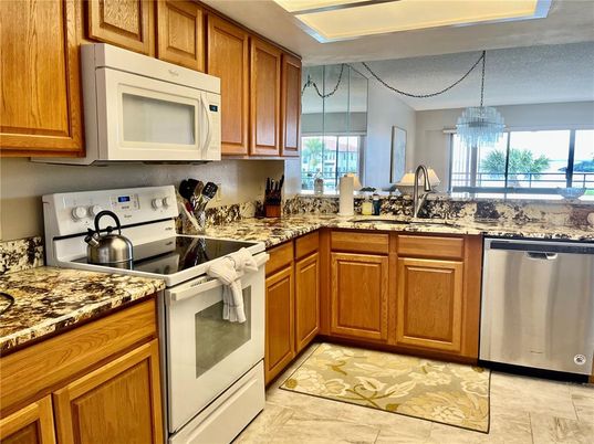 Chandelier, Dining room, Interior, Kitchen