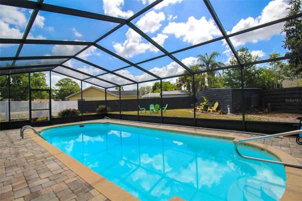 Interior, Sun Room, Pool, Glass Ceilings