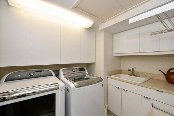 Interior, Washer