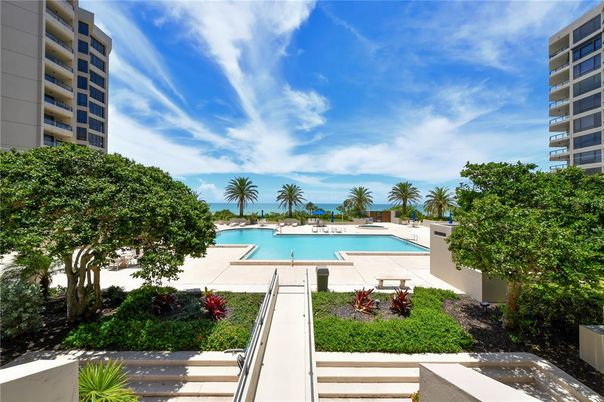 Exterior, Pool, Other