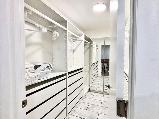 Interior, Walk-in Closets, Washer