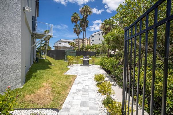 Backyard, Exterior