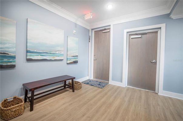 Interior, Recessed Lighting, Wood Texture Flooring