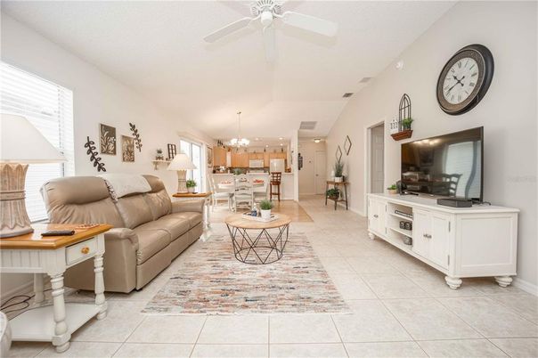 Chandelier, Dining room, Interior, Kitchen, Living room, Recessed Lighting