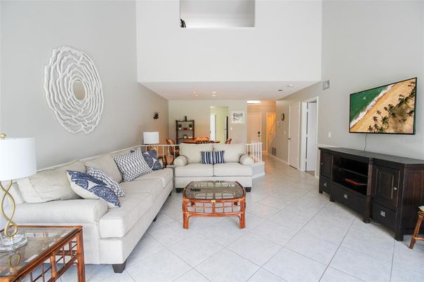 Interior, Recessed Lighting, Living room, Ceramic Tile