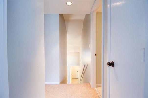 Interior, Bathroom, Recessed Lighting