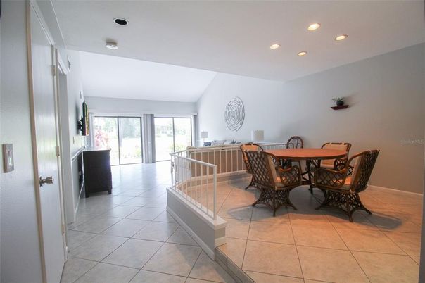 Interior, Recessed Lighting, Dining room, Ceramic Tile