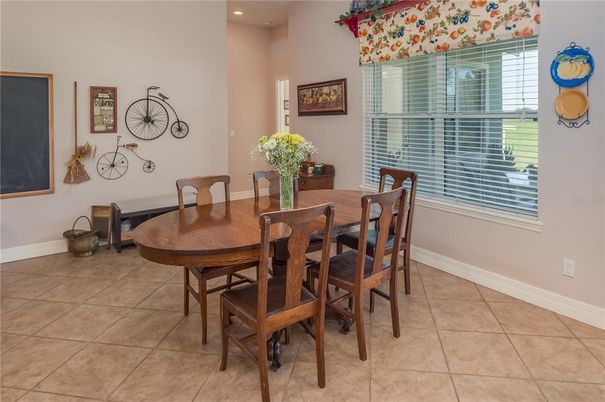 Dining room, Interior, Recessed Lighting
