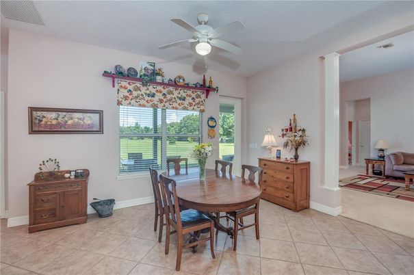 Dining room, Interior