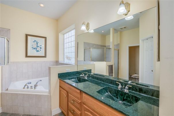 Bathroom, Dual Sink Vanities, Interior, Recessed Lighting