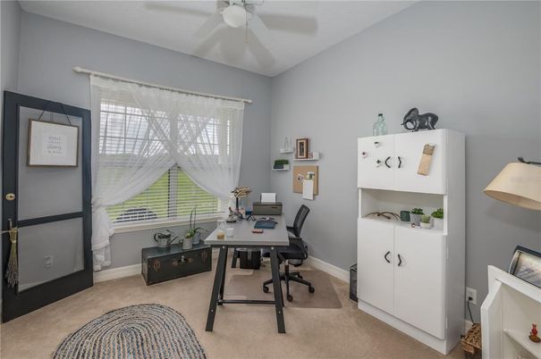 Home Office, Interior
