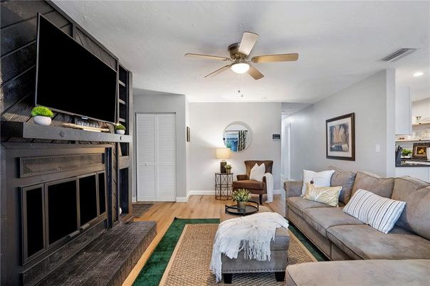 Interior, Living room, Recessed Lighting, Wood Texture Flooring