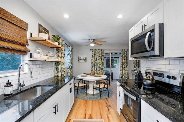 Dining room, Interior, Kitchen, Recessed Lighting, Wood Texture Flooring