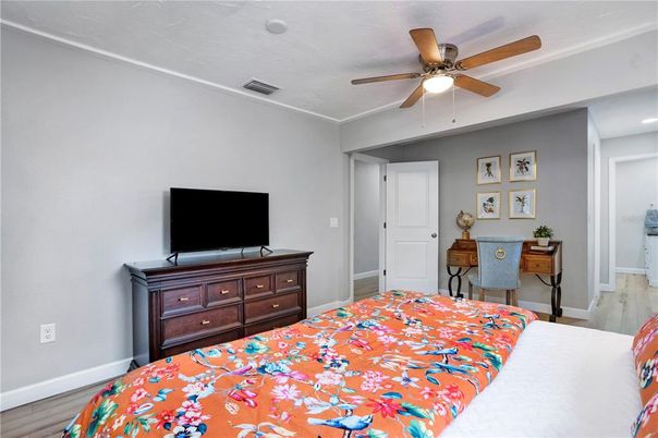 Bedroom, Home Office, Interior, Recessed Lighting, Wood Texture Flooring