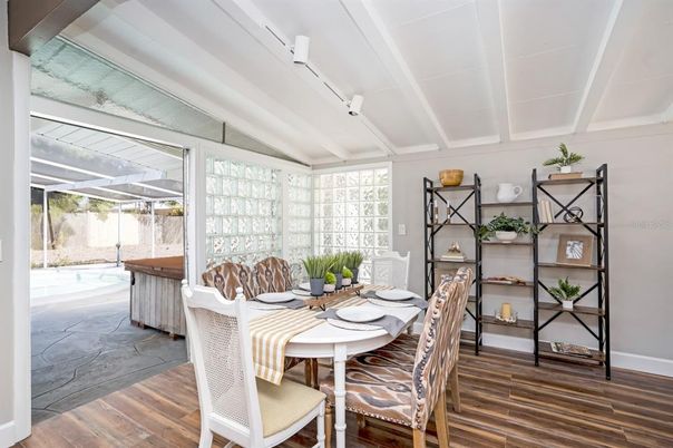 Dining room, Interior, Sun Room, Wood Texture Flooring