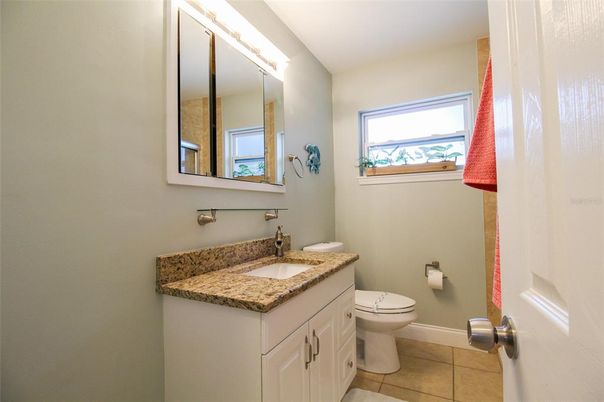 Interior, Bathroom, Ceramic Tile