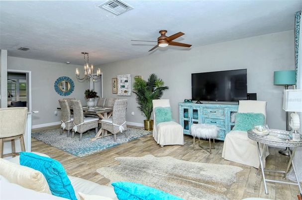 Chandelier, Dining room, Interior, Living room, Wood Texture Flooring