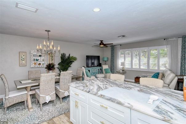 Chandelier, Dining room, Interior, Living room, Recessed Lighting, Wood Texture Flooring