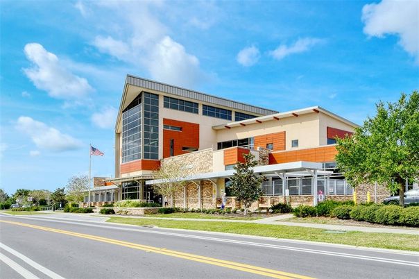 Exterior, Facade, Modern