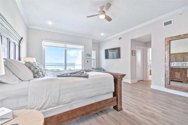 Bedroom, Interior, Recessed Lighting, Water, Wood Texture Flooring