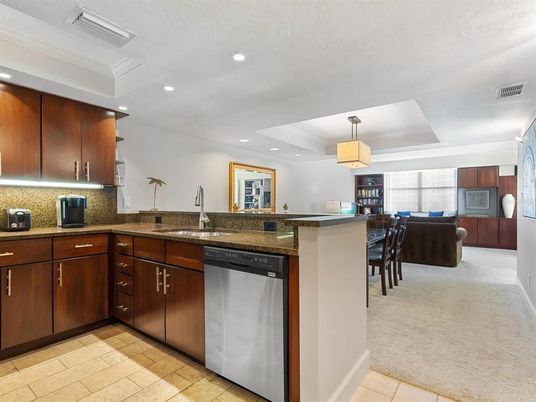 Dining room, Interior, Kitchen, Pendant Lights, Recessed Lighting, Stainless Steel Appliances